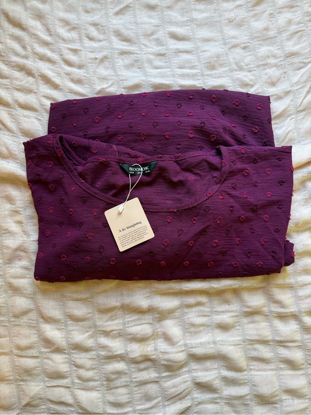 BloomChic Plum Short Sleeve Dot-Textured Tee Plus Size Office Wear - Picture 3 of 4